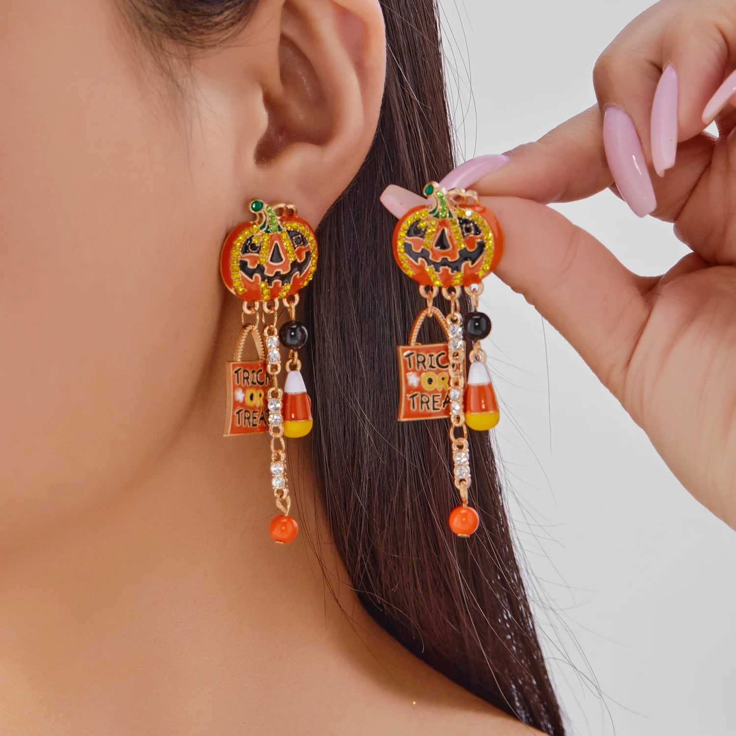 Exaggerated Halloween Pumpkin Dangle Earrings for Women Exquisite Pumpkin Skull Spider Tassel Earring Party Jewelry Gifts J251021