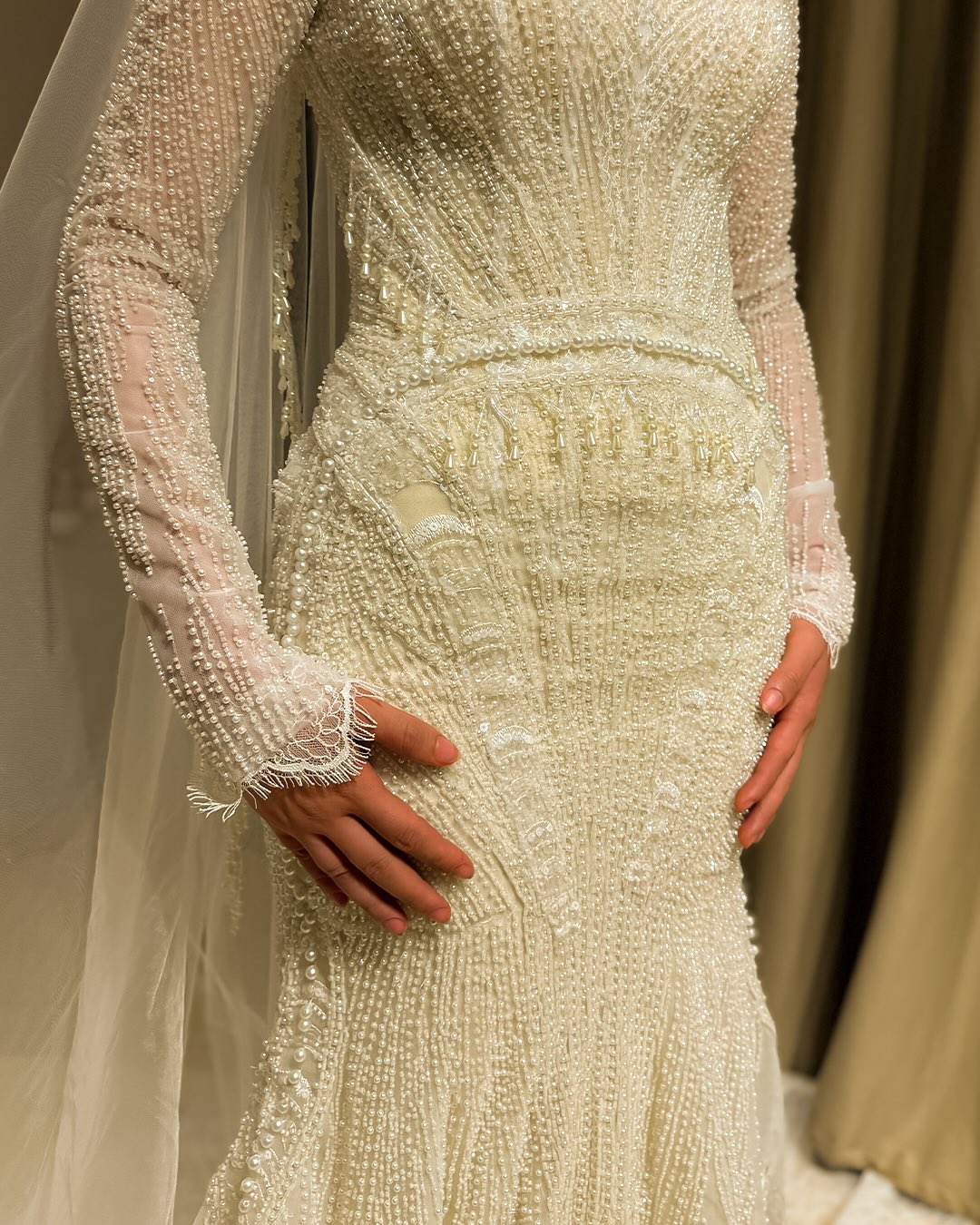 Classic Mermaid Wedding Dress Jewel Neck Long Sleeves Bridal Gowns Pearls Beaded Sequins Sweep Train Dresses Custom Made vestidos de novia