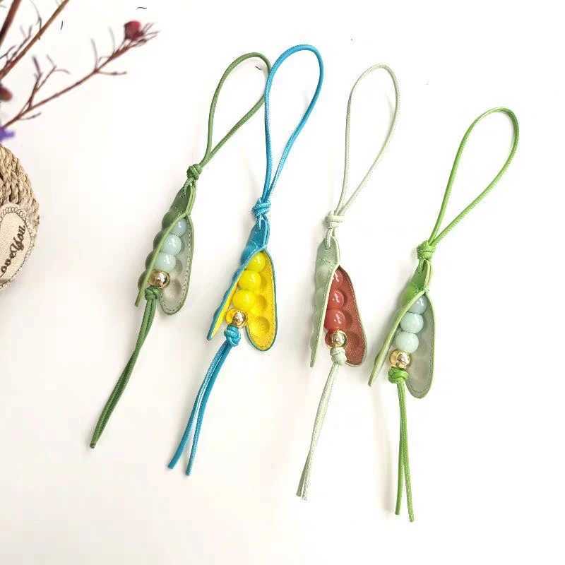 Handmade Pea Pod Cow Leather Bag Charm Green Keychain Backpack Highend Quality Exquisite Workmanship Beads Bag Accessories J251121