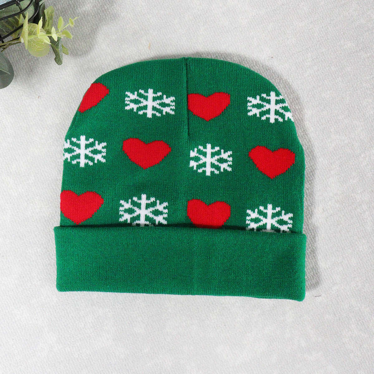 New Autumn and Winter Jacquard Hat Snowflake Love Heart Christmas Style Knitted Hat Warm Casual Fashion Cold Hat H251020