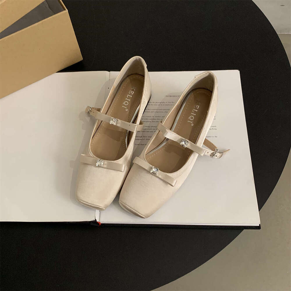 Designer Shoe Silk Satin Silver Single for Women New Bowknot French Style Elegant Fairy Dress with Chunky Heels Mary Jane Shoes