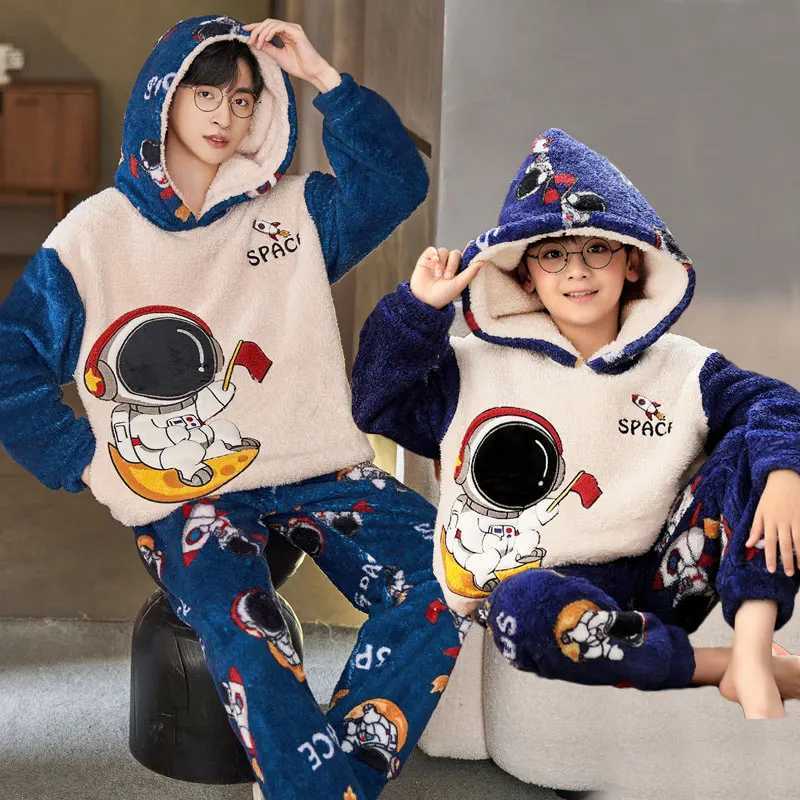 Winter Family Pajamas Set Long Sleeve Hooded Christmas Warm Sleepwear Panda Animals Flannel Pijamas Mother Dad Kids Home Clothes L251021XRZ3