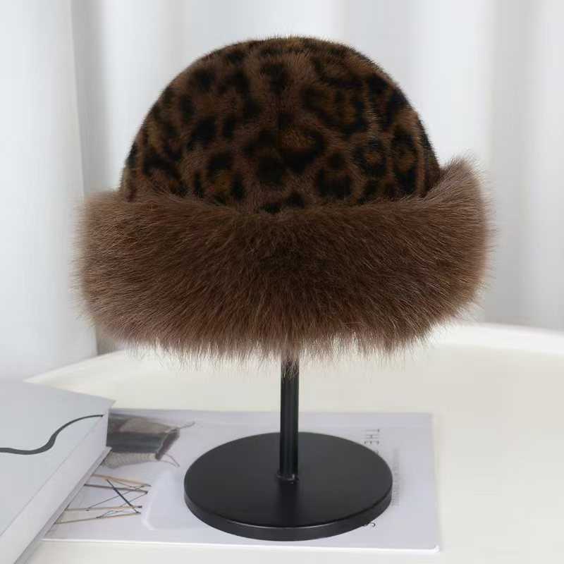 2025 Leopard Print Plush Fisherman Hat Hat for Women Autumn Winter Thickened Warm Ear Protection Imitation Fur H251020