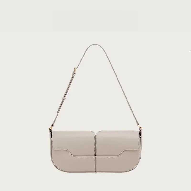 French Luxury and Fashionable One Shoulder Underarm Handbag Cowhide Commuting Handbag Casual and Simple French Stick BagXJ251021