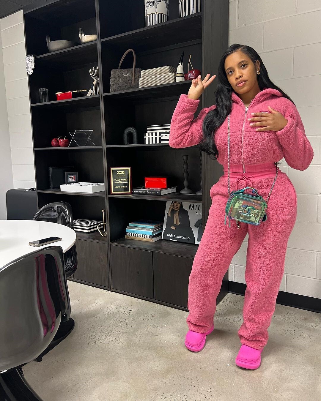 Womens Tracksuits Two Pieces Set 2025 New Solid Color Casual Fashion Bubble Velvet Winter Long Set 3 Colors