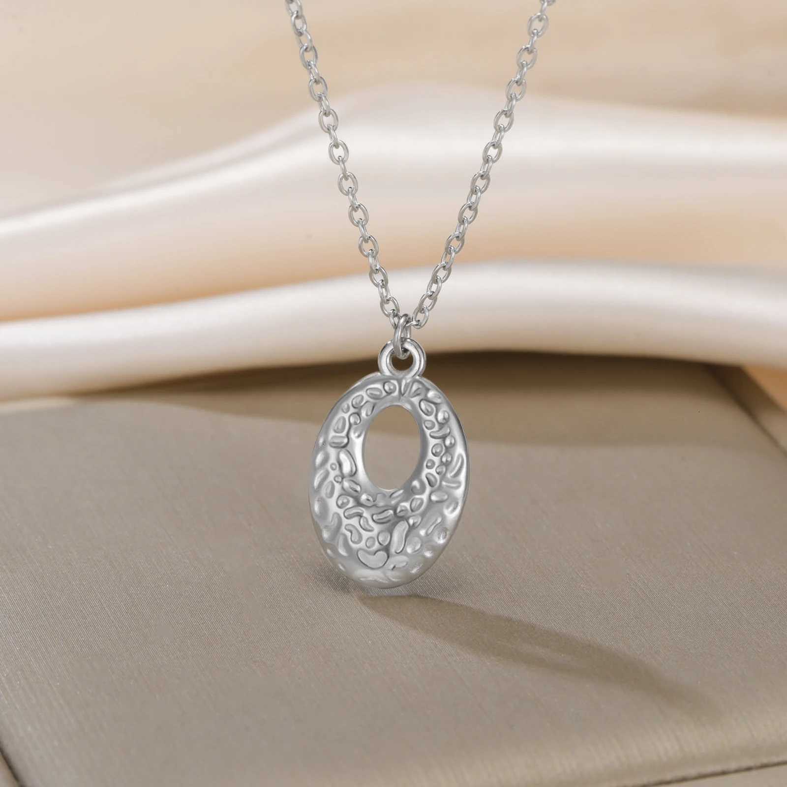 Skyrim Irregular Oval Pendant Necklace Women Girls Stainless Steel Gold Color Neck Chain Minimalist Trendy Geometric Jewelry XJ250717