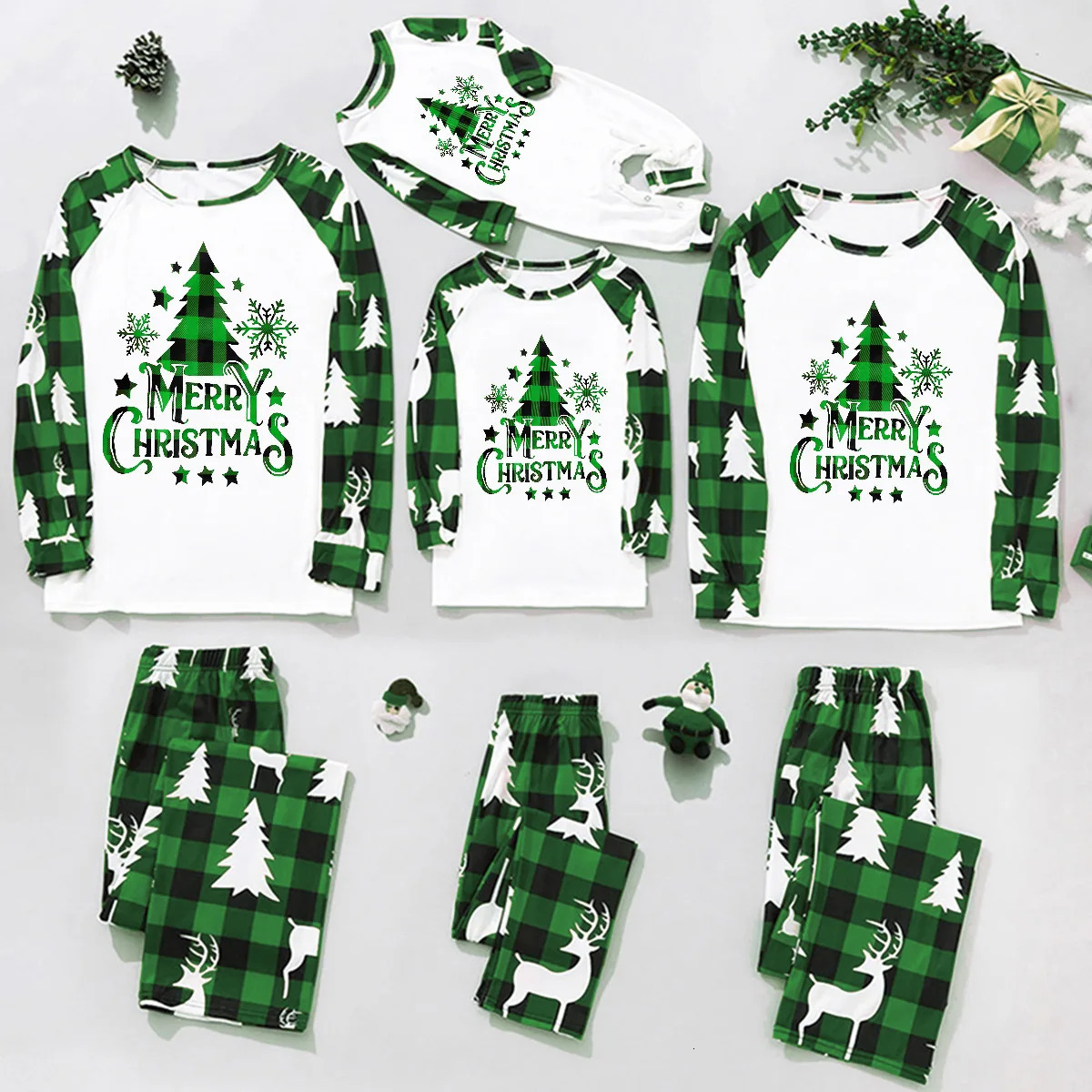 Christmas Family Matching Outfits Mom Dad Kids 2 Pieces Pajamas Set Baby Rompers Casual Loose Sleepwear Xmas Family Look Pyjamas 251021