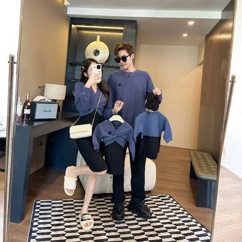 Family Clothes Korean Mom Daughter Girl Dress Sets Dad Son Child Matching Sweatshirts Baby Romper Women Dresses Outfits Couple L251021UP07