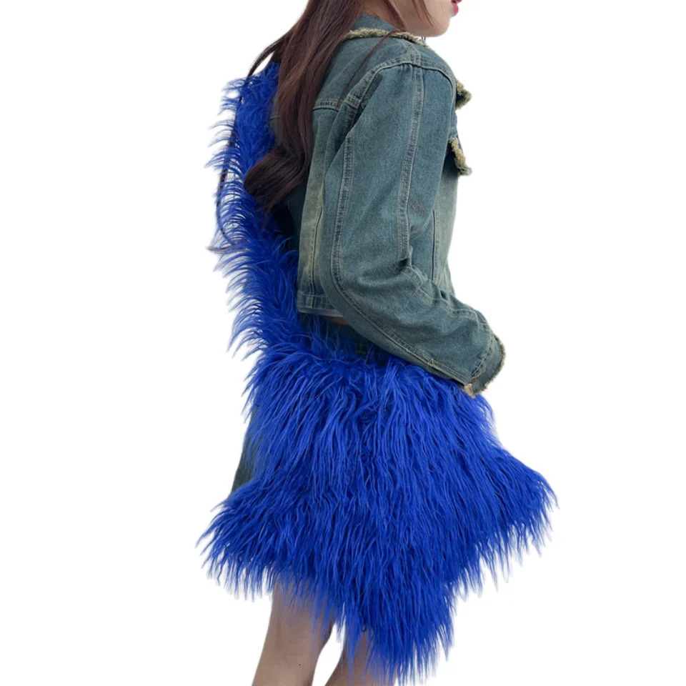Women Bag Star Shape Fluffy 2025 Autumn Winter Street Style Shoulder Bag Pures and Bag Crossbody Furry Fur Girls Bag 251021