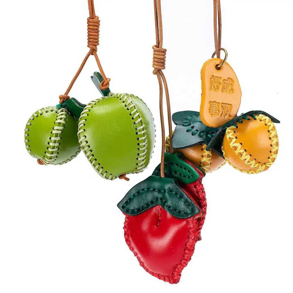 Lovely Hanger Fruit Pendant Pear Strawberry Leather Keychain Fashion Cartoon Bag Pendant Men W251021