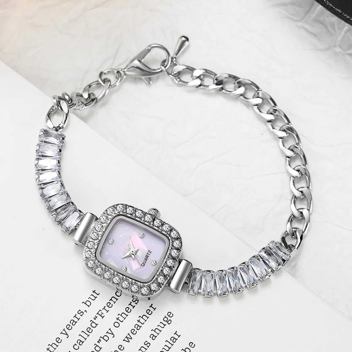 New Arrival Diamondencrusted Fashionable Small Dial Fine Str Dot Scale Womens Quartz for Christmas and Halloween GXJ251021