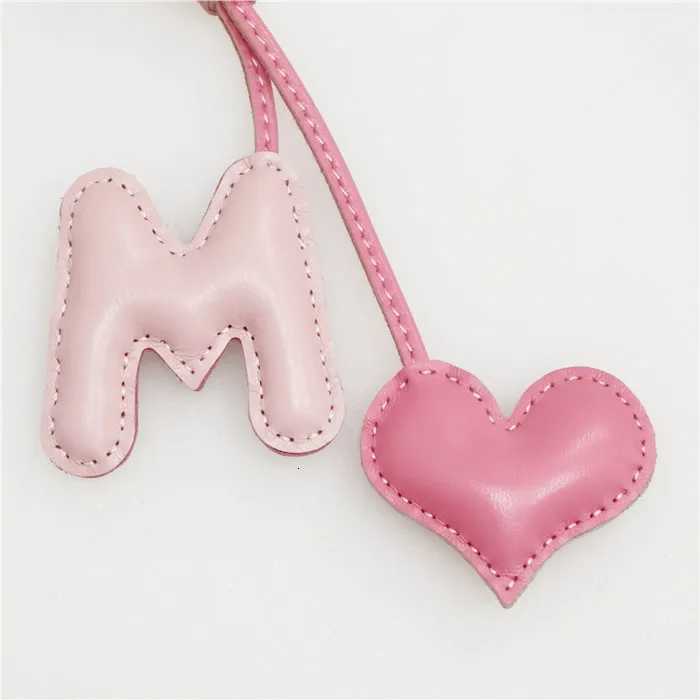 English Letter M With Love Heart Leather Keychain Name Pure HandStitched Ladies Women Bags Backpack Pendant Charm W251021