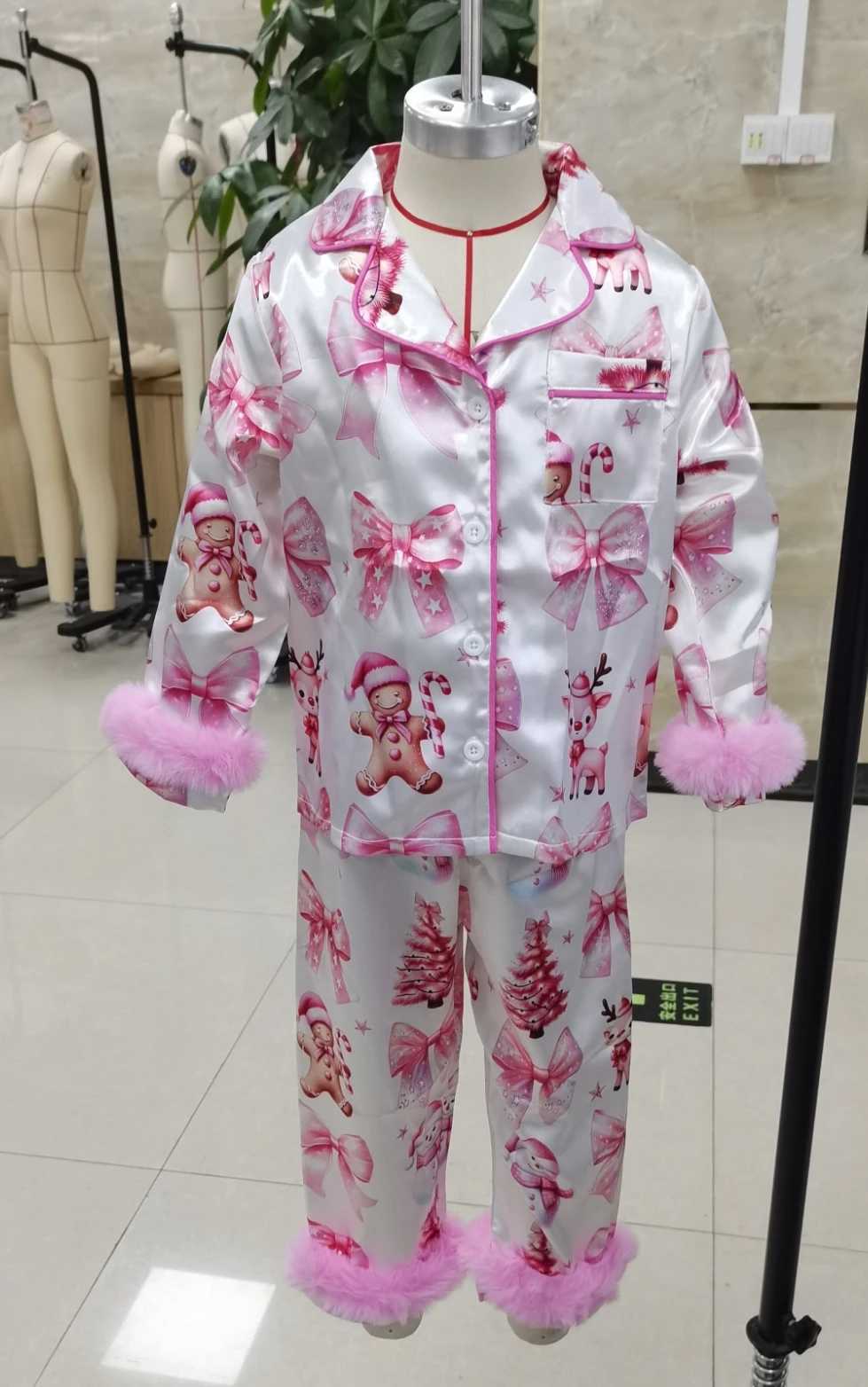 Mommy and Me Christmas Family Matching Pajamas Bow Deer Print Button Down Lapel Shirts Tops Pants Family Sleepwear L251021QVOV