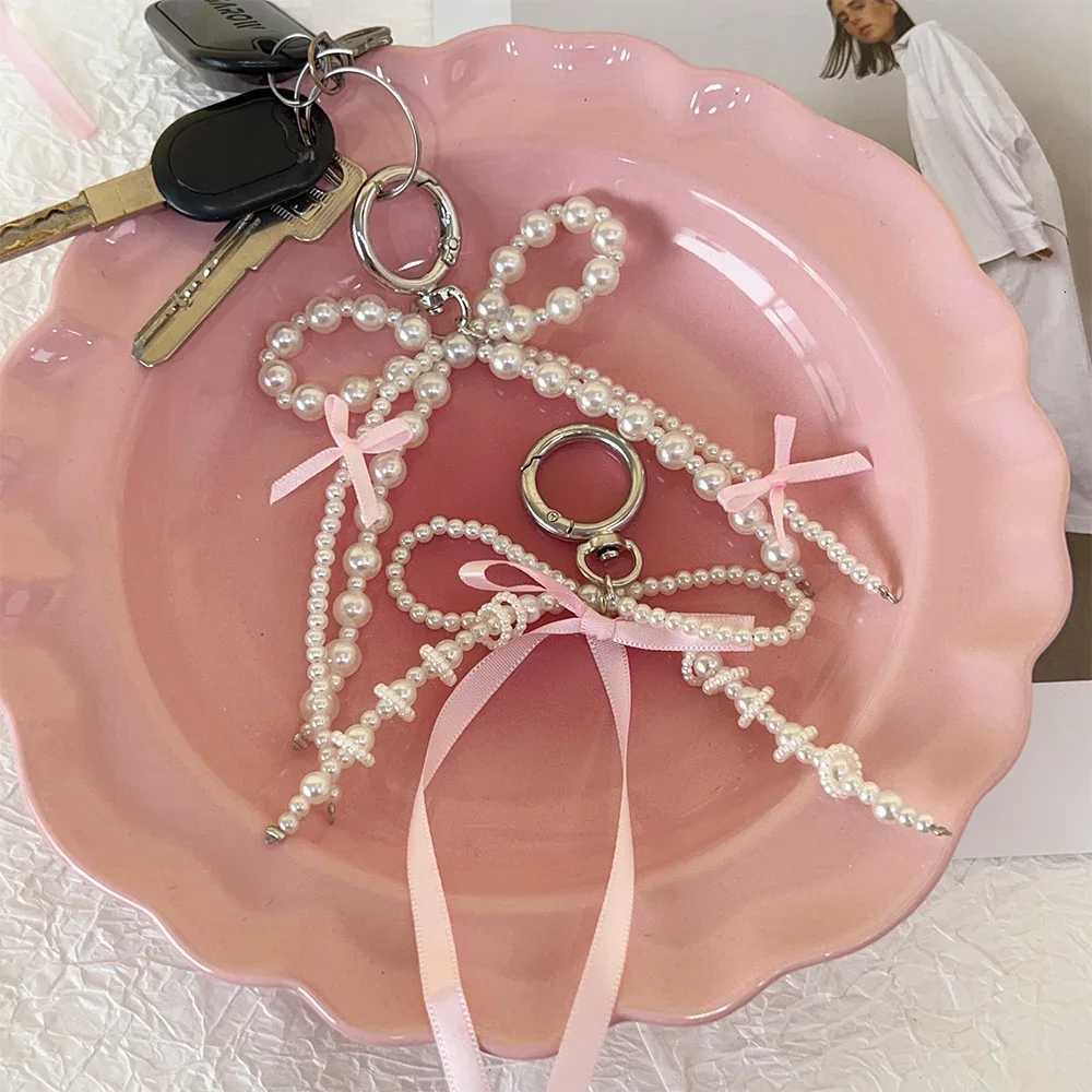2025 New Korean Fashion Sweet Pearl Bow Keychain Heart Pendant Keyring Y2K Ins Aesthetic Holder for Girl Bag Pendant Accessories W251021