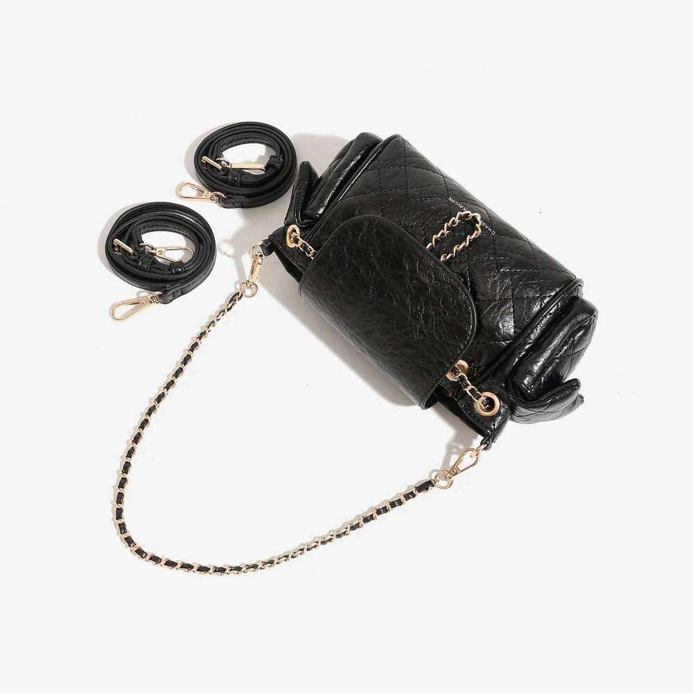 2025 Autumn And Winter New Chain Handbag Niche High Sense Simple Leisure Commuting Shoulder Messenger Small Square Bag