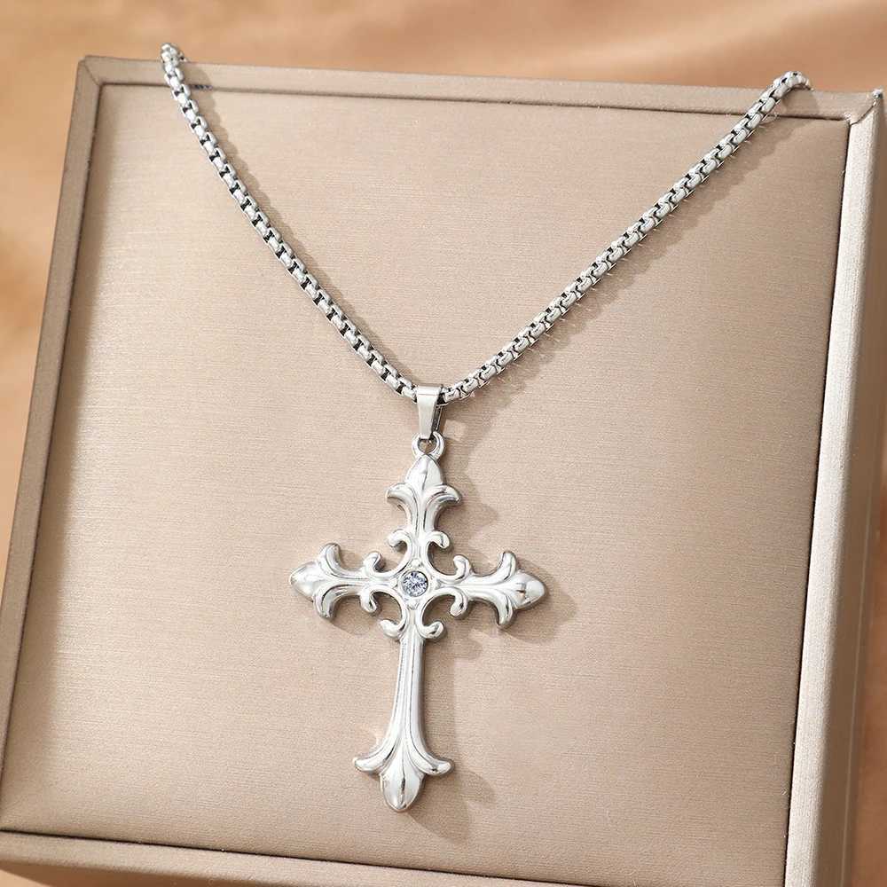 Stainless Steel Necklace Hip Hop Street Creative Fashion Cross Pendant Necklace For Women Jewelry Party Commuter MatchingXJ251018