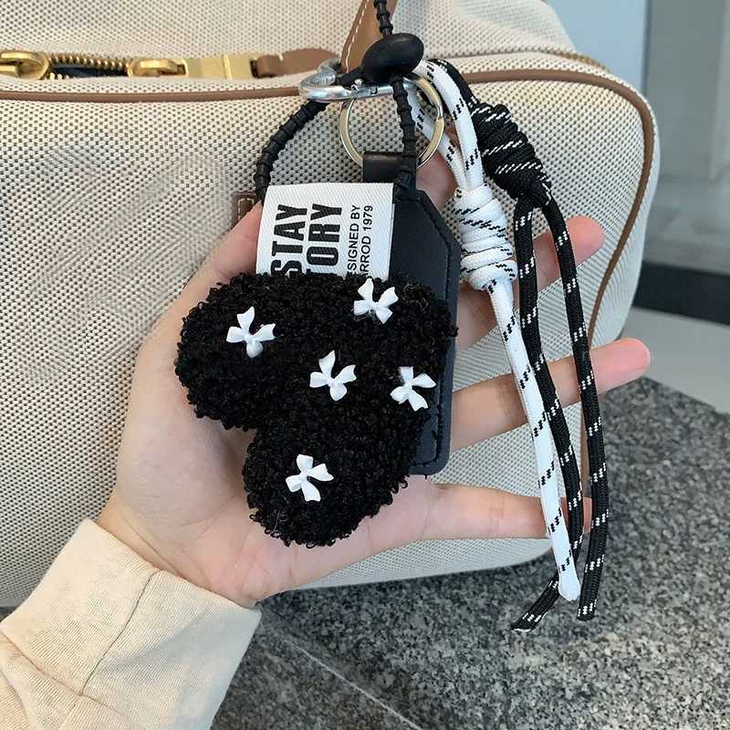 Fashion Plush Keychain Heart ShAPed Lamb Wool Braided Rope Chain Retro Plush Handmade Pendant Key Jewelry AccESSoriy J251121