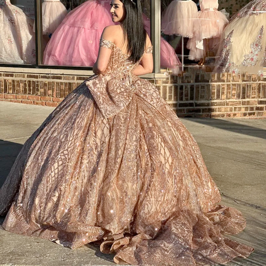 Luxury Champagne Gold Sweetheart Sequined Beads Crystal Quinceanera Dresses Sweet 16 Girls Off Shoulder Ball Gown Birthday Party Dress Prom Vestidos 1