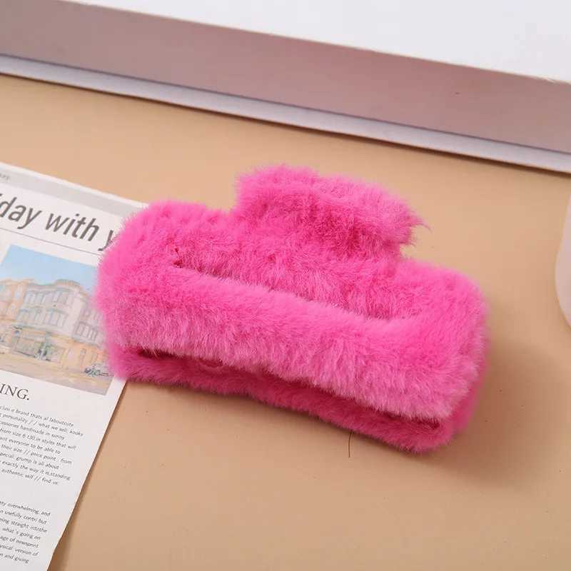 105cm Plush Square Hair Claw Clip Womens Korean Simple Versatile Grab Clip Fashion Shark Clip Girl Hair AccessoriesW254021