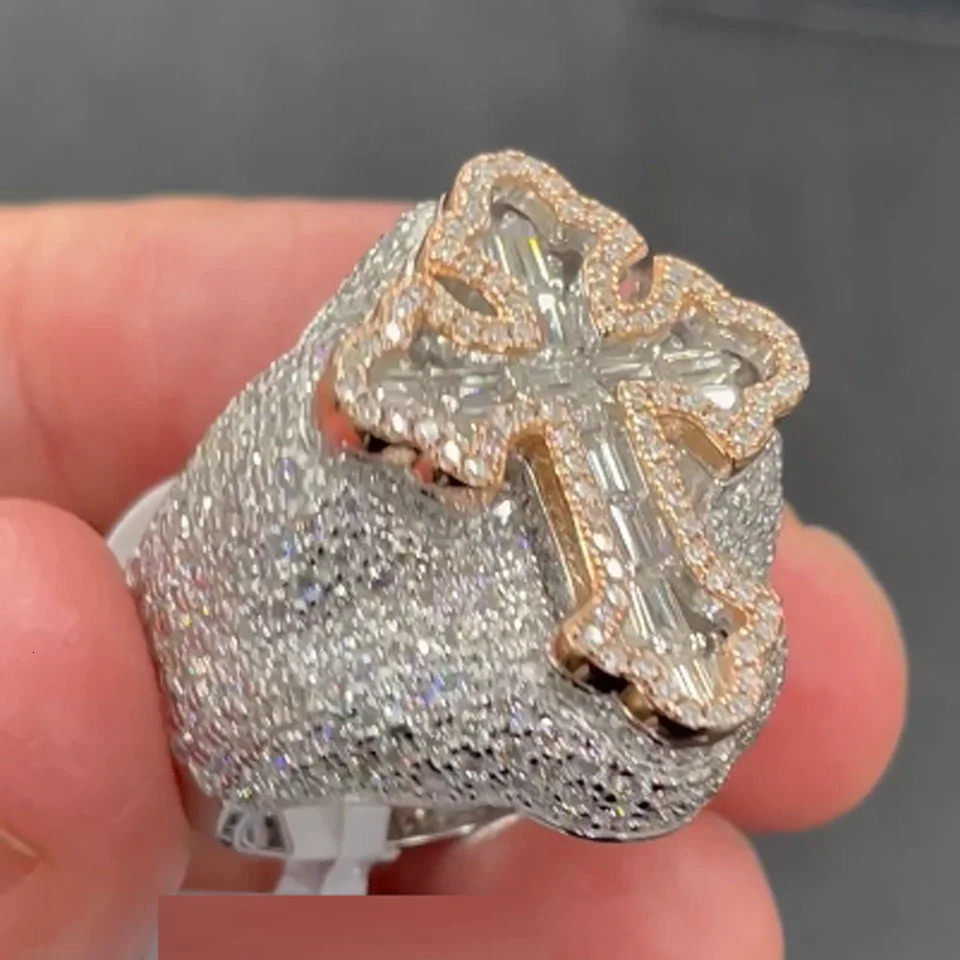 Two Tone Color Cross Finger Ring Iced Out Bling 5A Cubic Zircon Prong Setting Fashion Luxulry Men Hip Hop Finger Jewelry 251017