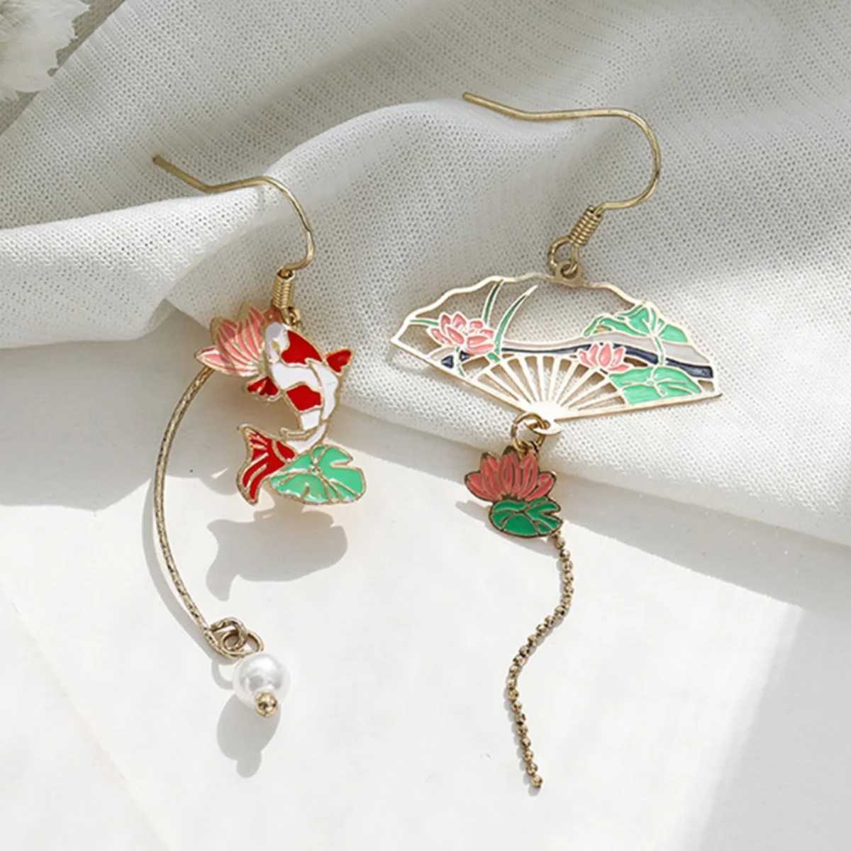 Vintage Enamel Crane Bird Dangle Earrings For Women Men Chinese Style Folding Fan Flying Birds Koi Cat Animal Earrings Jewelry J251021