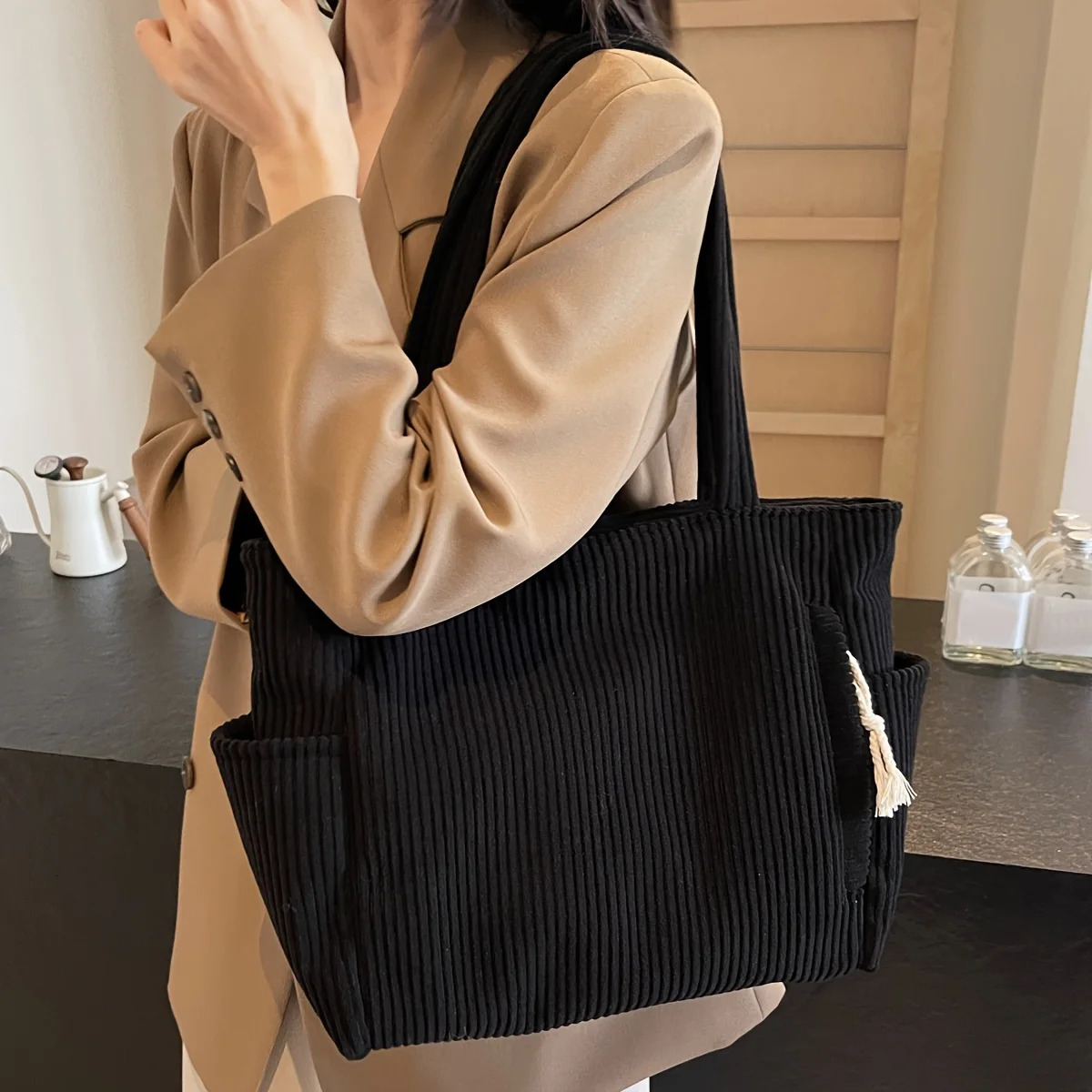 Durable Soft Corduroy Womens Casual Tote Bag MultiCompartment Zipper Closure Commute Shoulder Bag For Women i251021