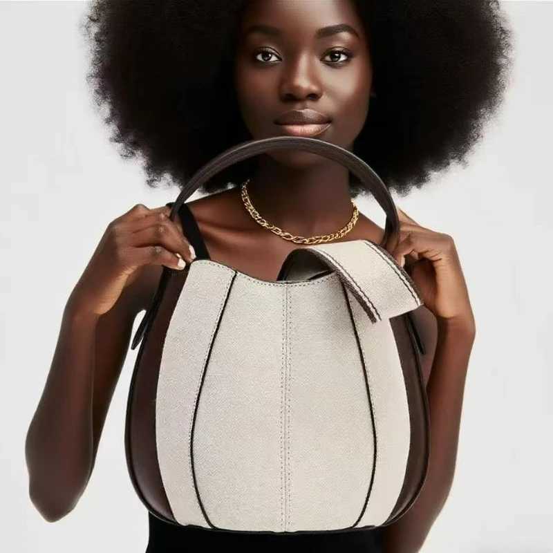 The New Simple and Fashionable Pumpkin Bucket Bag Designer Shoulder Bag Luxury Crossbody Bag Wallet and Movable PocketXJ251021