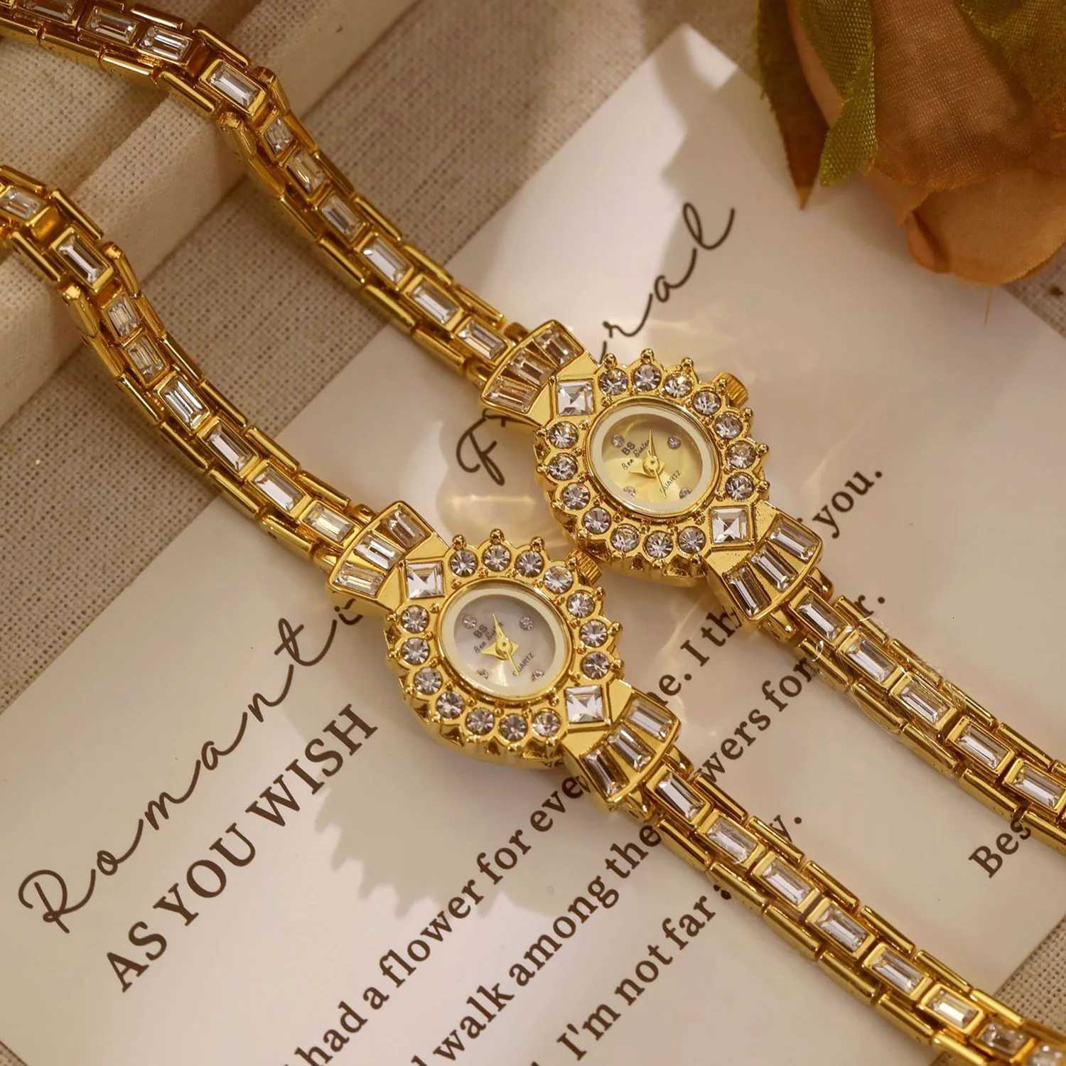 Luxury es For Women High Quality Diamond Dial Oval Quartz Ladies Elegant Retro Rhinestone Bracelet Female WristXJ251021