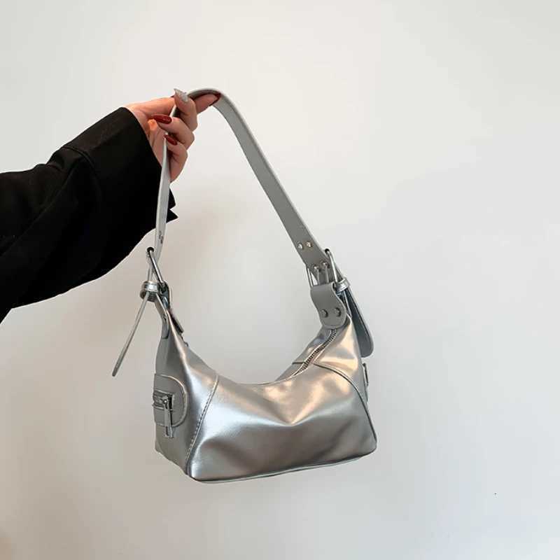 New Y2K Style Shoulder Bag Women Underarm Tote Bag Fashion Trendy Motorcycle Handbag Multipocket Shoulder for Girls Street WearXJ251021
