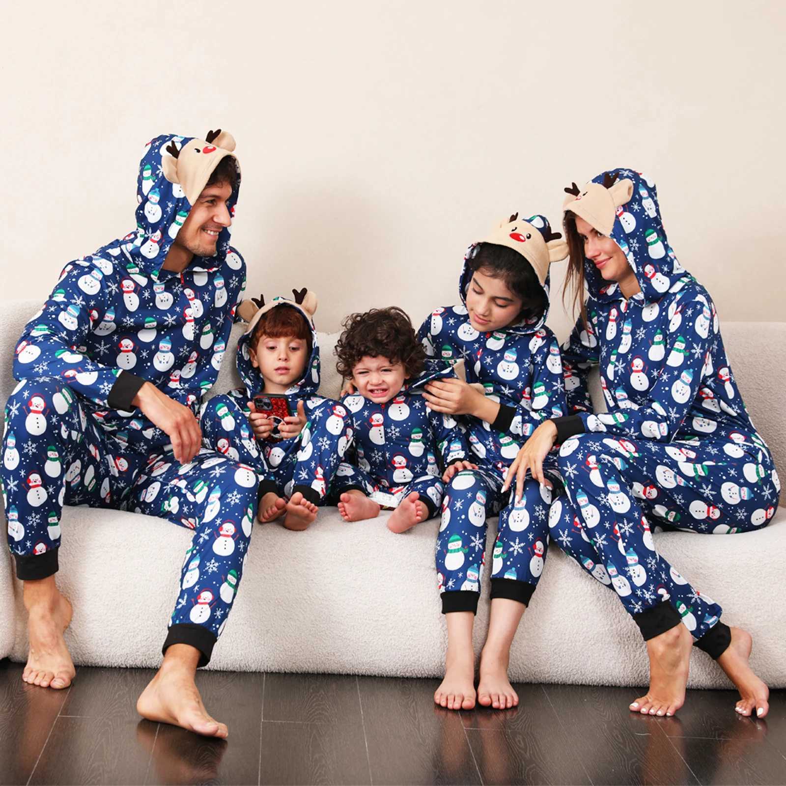 Combhasaki Family Matching Christmas Jumpsuits Pajamas Snowman Print Hooded Long Sleeve Playsuits Zipper Long Rompers Sleepwear L251021L6LP