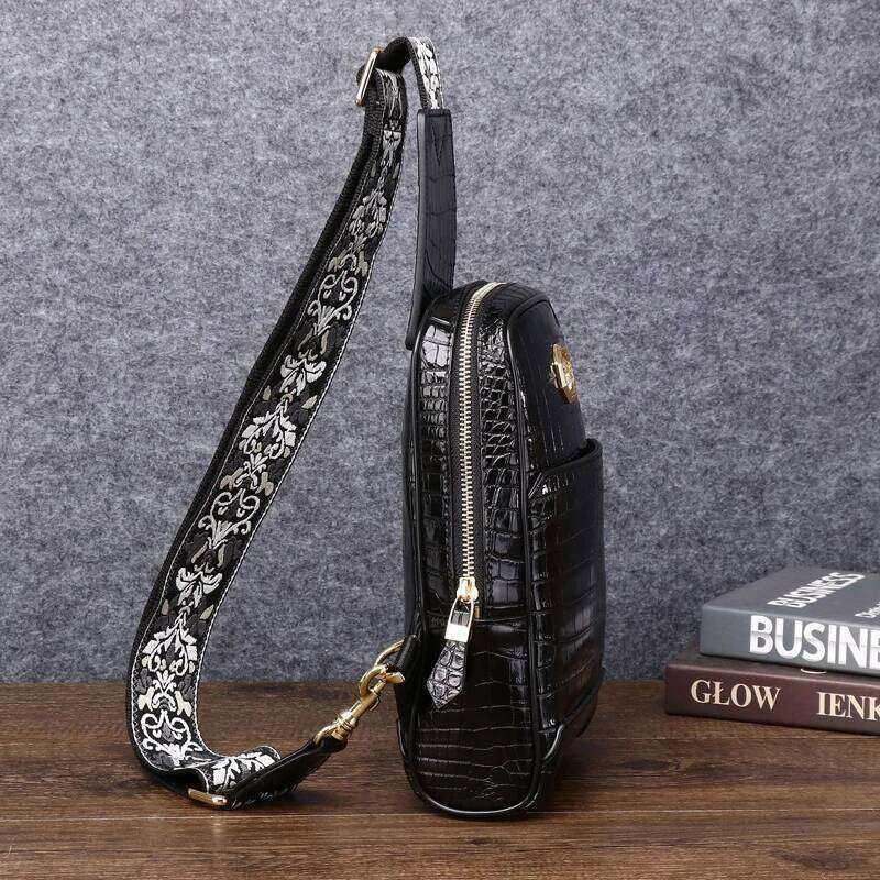 New Men's Crocodile Print Chest Genuine Fashion Casual Leather Retro Multi-Function Shoulder Bag 251021