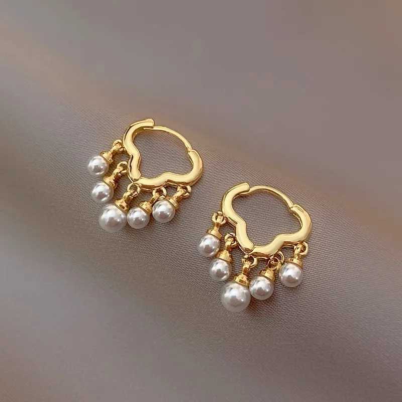 Korean Style HighEnd Cloud Ear Buckle Simple Earrings Exquisite Temperament Tassel Pearl Earrings Creative Party Jewelry Gifts J251021