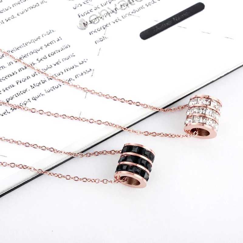 Small And Exquisite Shiny Three Circle Crystal Pendant Necklace Stainless Steel Rose Gold Color Necklace For Women Wedding Gift D251021