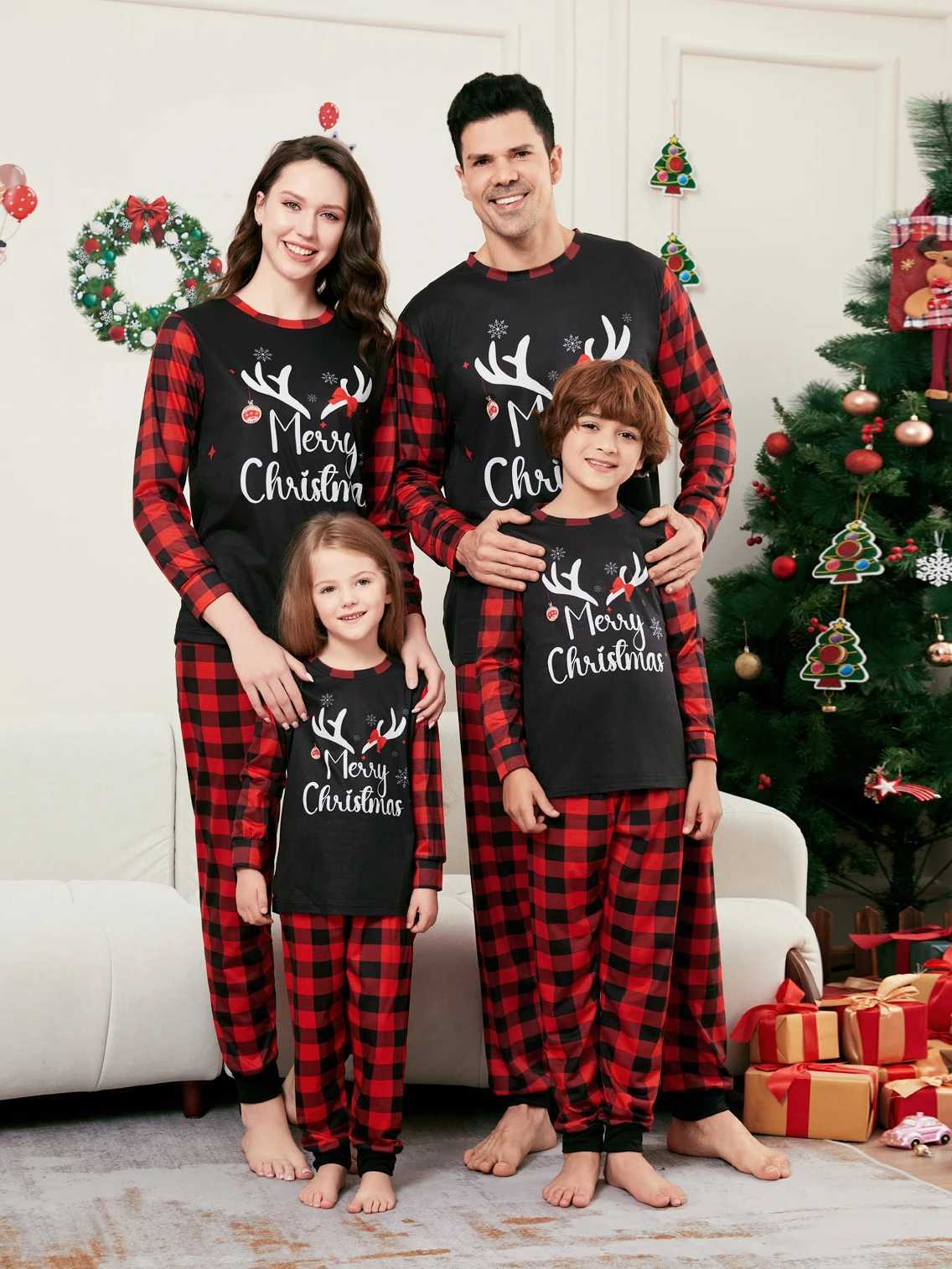 Merry Christmas Cartoon Pattern Mom Dad Kids Matching Pajamas Set 2 Pieces Suit Baby Romper Soft Loose Xmas Family Look Pyjamas L251021XK6D