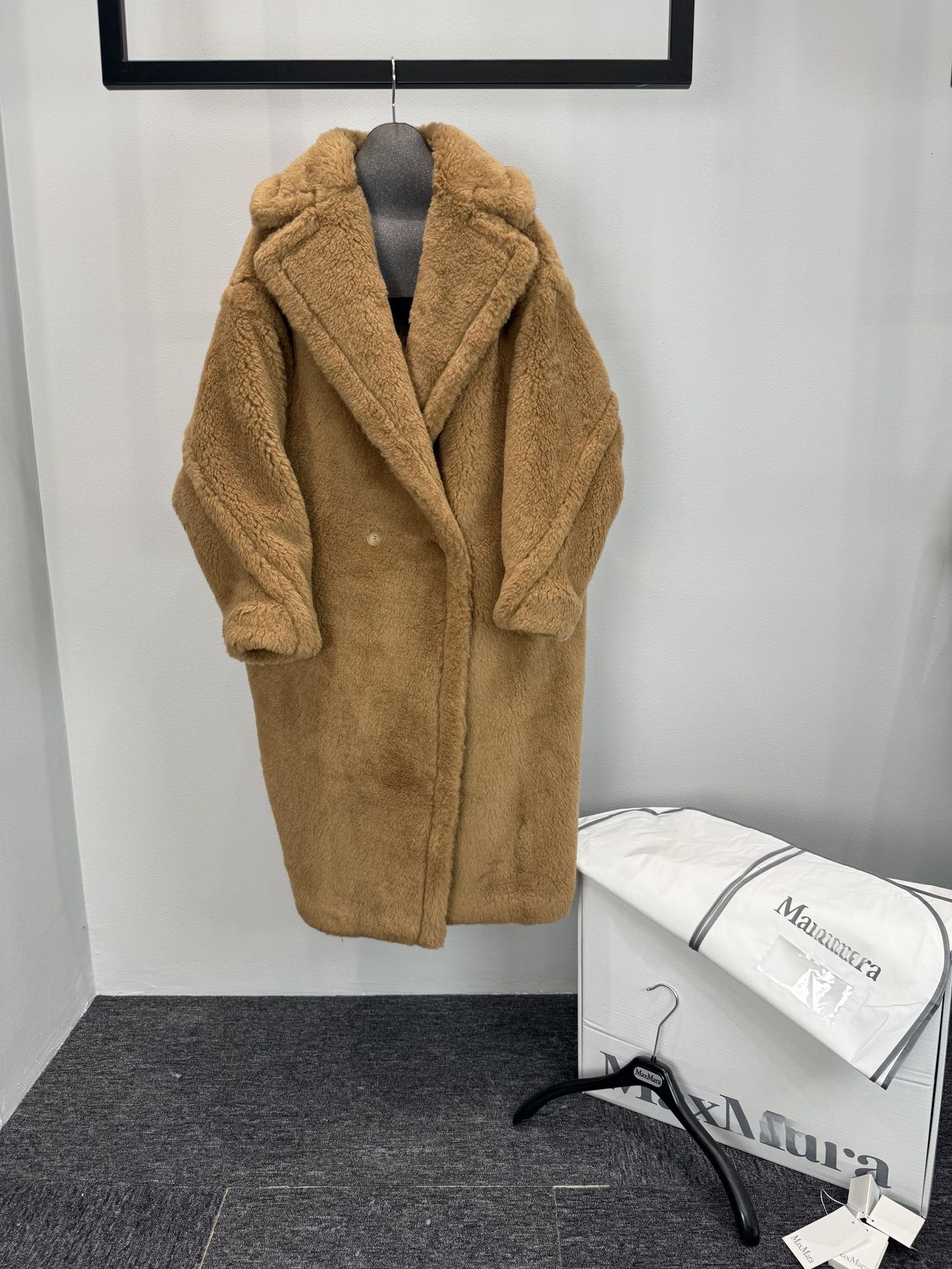 25ss Teddy Bear Women Coat Winter Grand And Luxurious Long Length Thick Warm Max Drop-shoulder Sleeve Alpaca Sheep Wool Mulberry