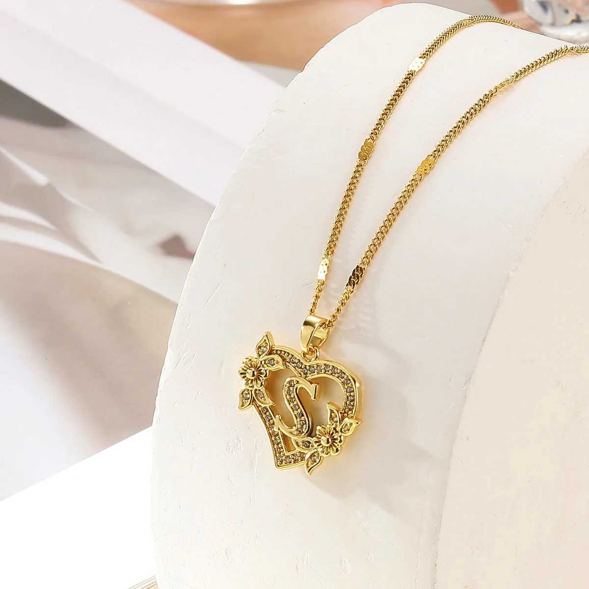 Heart Initial Letter Necklaces For Women Gold Color Stainless Steel Chain A-Z Alphabet Pendant Necklace Birthday Jewelry Gift XJ250717