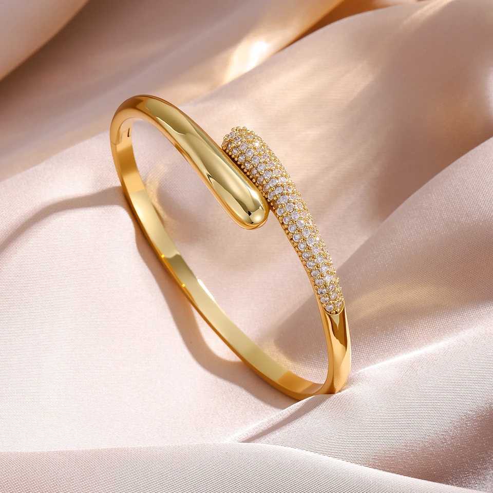 Yupsk New Niche Design Microintact Zircon Water Drop Open Bracelet for Women 18K Gold Plated Wedding Party Jewelry J251021