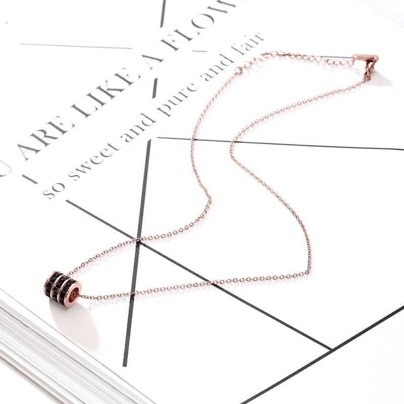 Small And Exquisite Shiny Three Circle Crystal Pendant Necklace Stainless Steel Rose Gold Color Necklace For Women Wedding Gift D251021