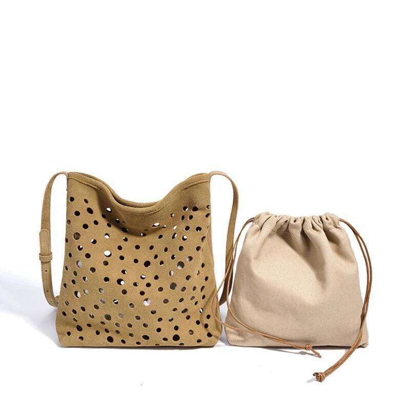 Suede Hollow Women's One-Shoulder Bucket New Niche Design Vintage Mother-Child Commuting Fashion Crossbody Bag 251021