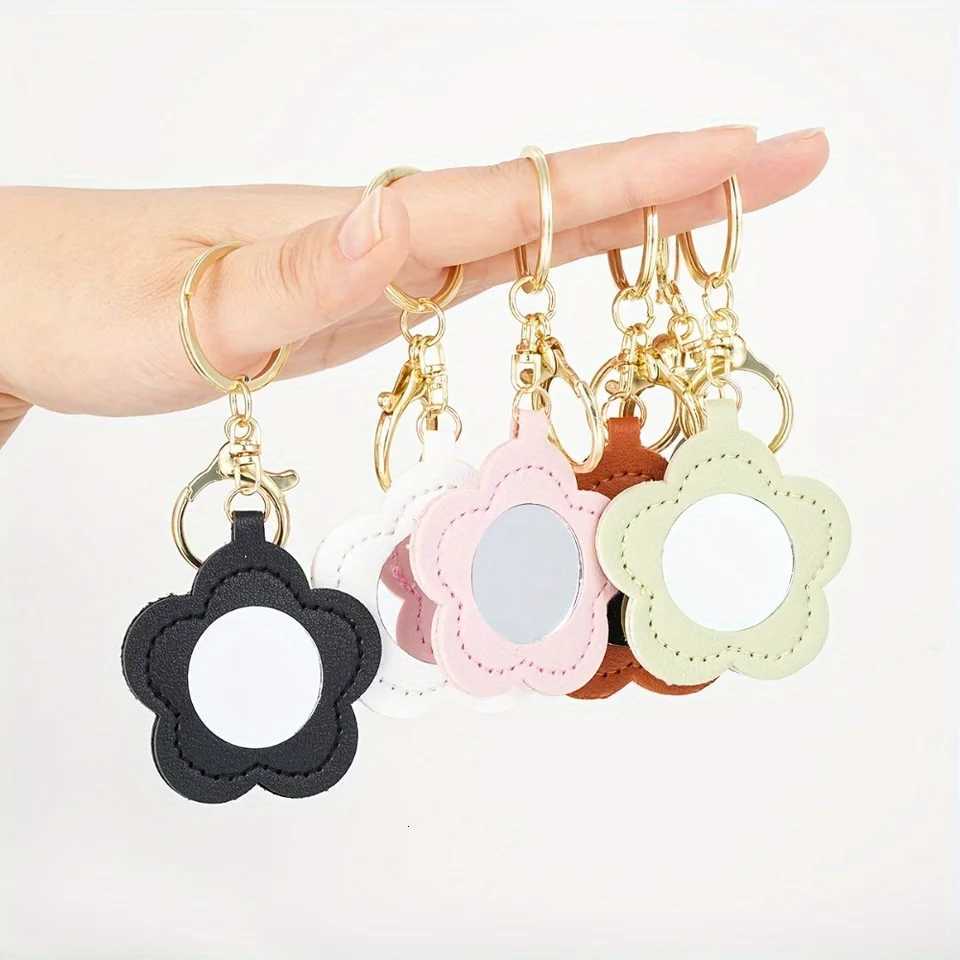6pcs Floral Faux Leather Cute Keychain Mirrors Makeup Accessories Portable Makeup Keychain Accessories Key Chains for Women W251021