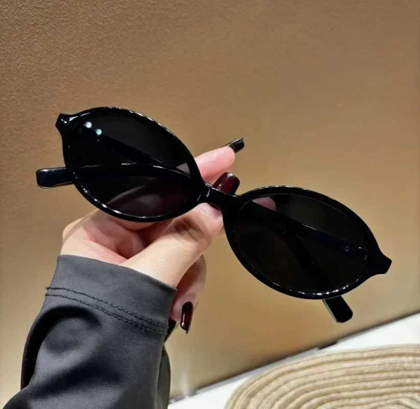 New Frame Oval Shape Sunglasses Classic Mens Vintage Sun Glasses Women Outdoor Leisure Eyewear UV400 Glasses Shades J251114