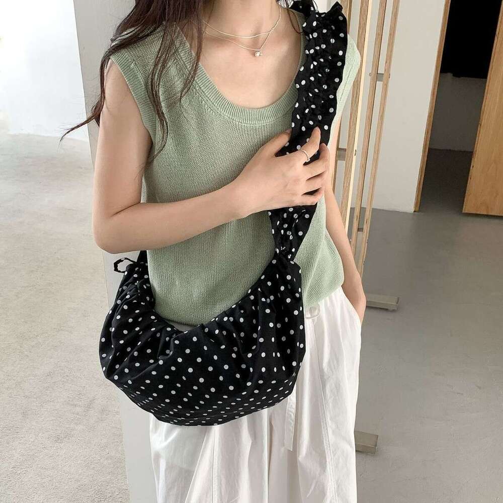 Korean Style Lazy Wave Dot For Women, Pleated New Versatile Commuter Shoulder Bag, Nylon Crossbody Dumpling Bag B5
