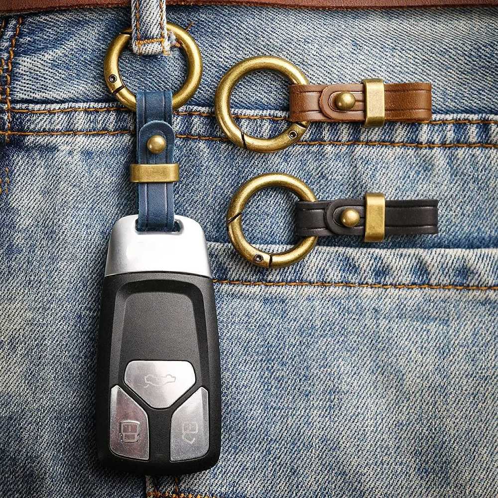 Retro Leather Car Keychain Mens Waist Hanging Keyring Key Chain Suitable for Car Keys with Keyhole Larger Than 1cm039in W251021