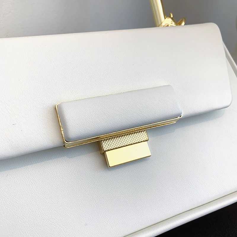 Luxury Brand Womens Messenger Bag WaterResistant Leather Adjustable Crossbody Shoulder Strap Designer Ladies Handbag Z251018