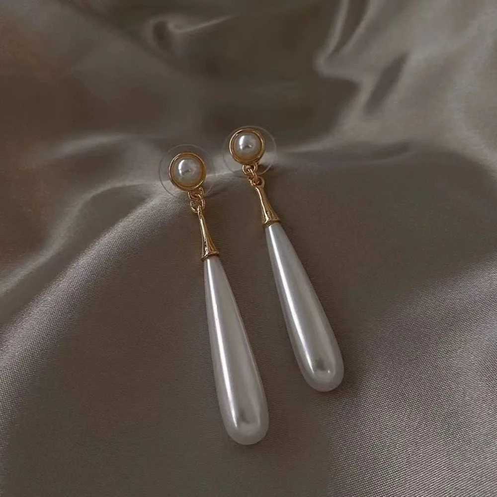 Long Hanging Earrings for Women Girl Imitation Pearl Water Drop Pendant Exaggerated Dangle Earrings Elegant Wedding Ear Jewelry J251021
