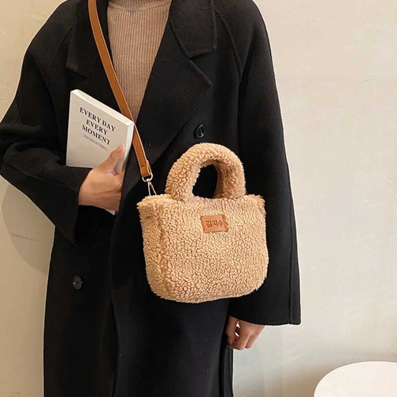 Sweet Soft Plush Women Shoulder Bags Fashion Solid Color Imitation Wool Ladies Messenger Bag Simple Square Casual Female HandbagXJ251021