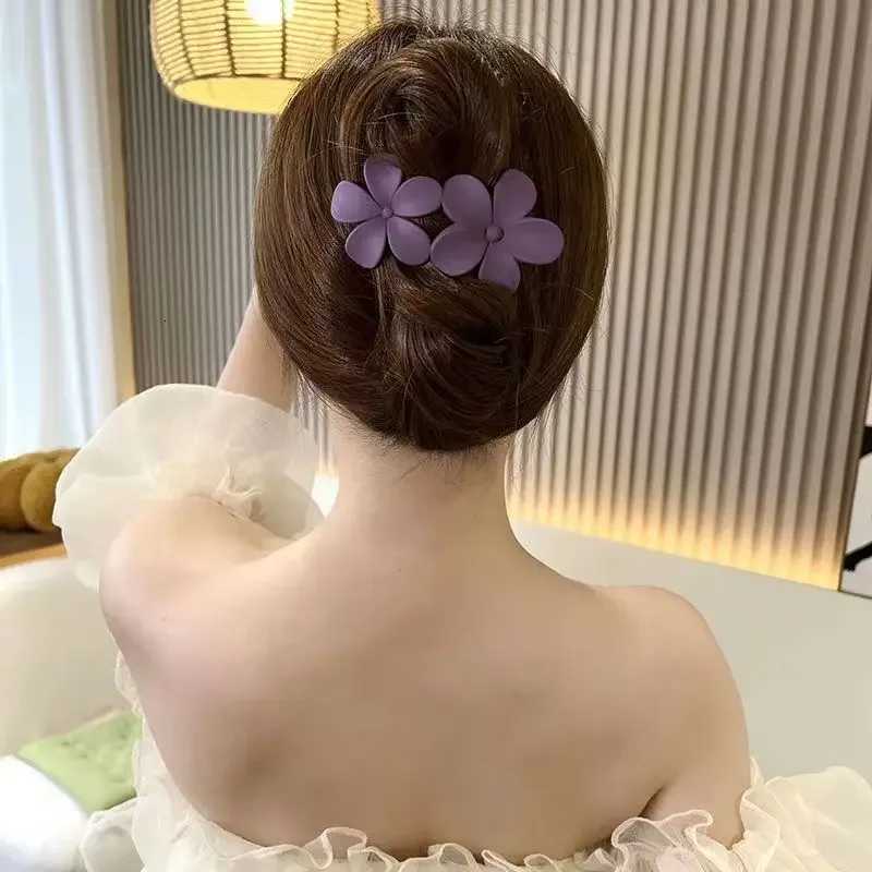Summer New Hair Clips Accessories Elegant Frosted Butterfly Flower Barrettes Women Simplicity Hairpins Simple Duckbill HeadwearW254021
