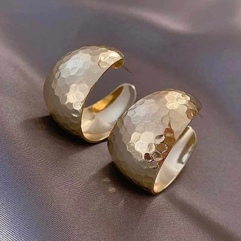 Retro Simple Semicircle Dangle Earrings for Women Vintage Big CShape Drop Earrings European Metal Geometric Party Jewelry Gift J251021