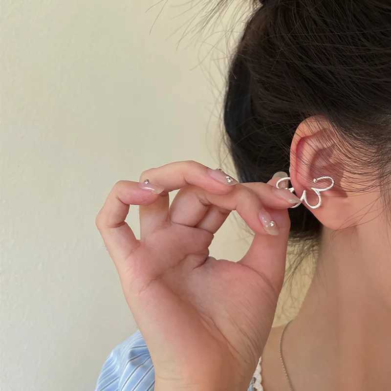 FTCY 1Pcs Metal Flower Ear Clips for Women Simple Geometric No Pierced Earrings Womens Fashion Jewelry Gifts J251021