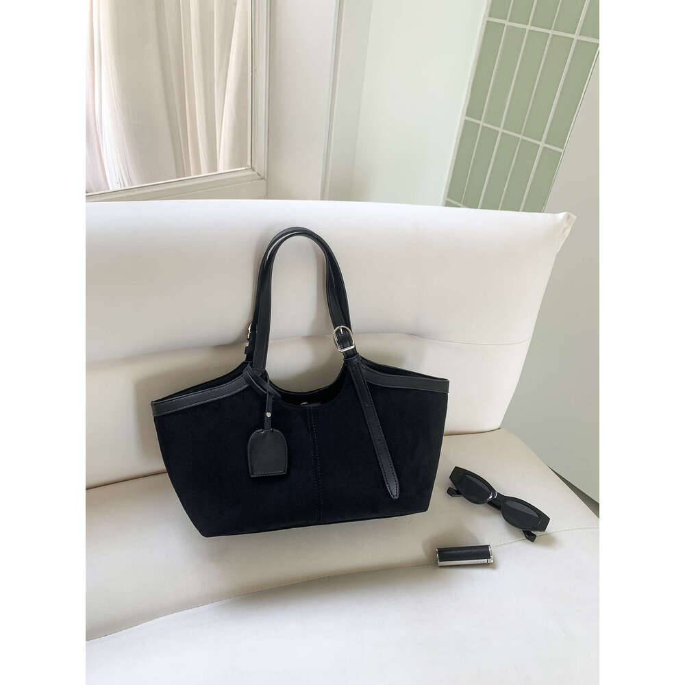 Autumn Winter Suede Creative PU Stitching Design Vegetable Basket Tote Large Capacity New Commuter Shoulder Bag For Women B5